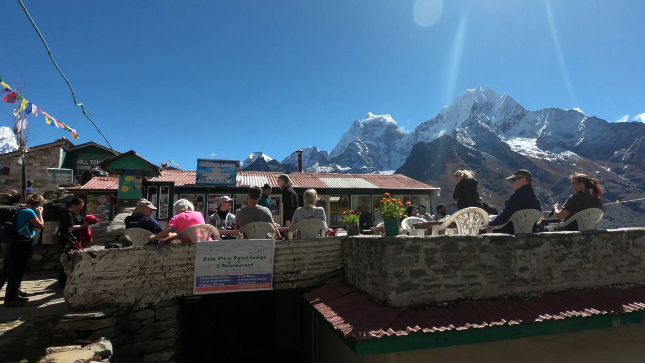 Frokost på tehus Nepal